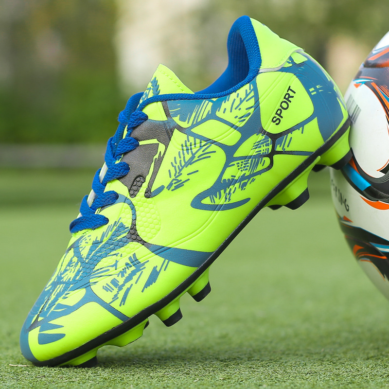 Nowe buty piłkarskie dla dziec – Kids Outdoor Boots recenzja i cena